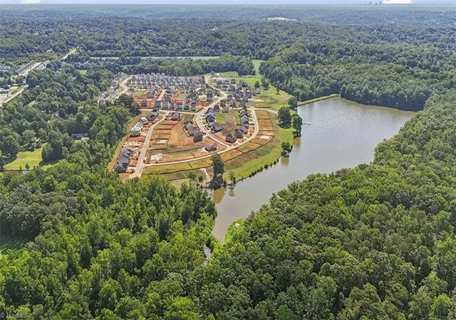 24th image of 4598 Hanes Lake Dr, Winston Salem, NC 27106 | MLS# 1211269