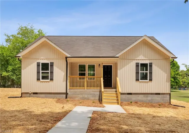 Homes for sale in Eden, NC | 210 Merriman St, Eden, NC 27288 | MLS# 1224915