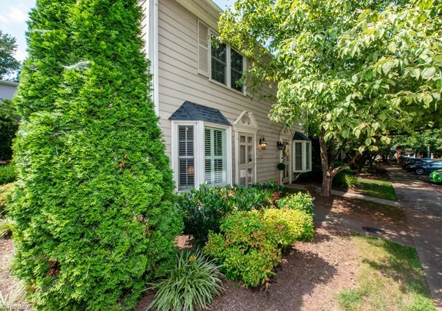 2nd image of 4613 Lawndale Dr, Greensboro, NC 27455 | MLS# 1231407