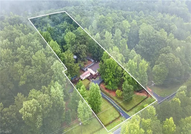 2nd image of 2422 Burney Rd, Asheboro, NC 27205 | MLS# 1229070