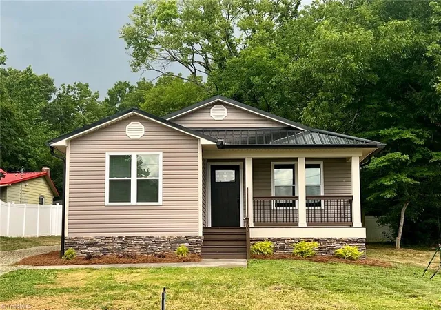 Homes for sale in Mebane, NC | 700 W Holt St, Mebane, NC 27302 | MLS# 1225120