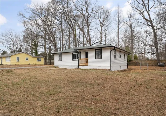 2nd image of 220 Hedgecock Rd, High Point, NC 27265 | MLS# 1210501