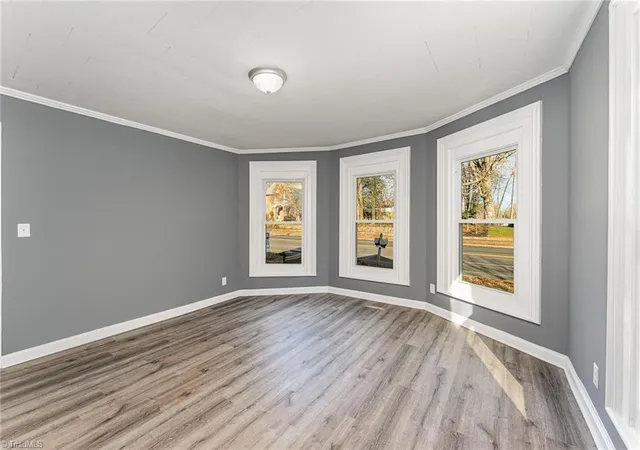 3rd image of 805 N Mebane St, Burlington, NC 27288