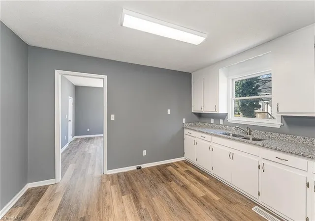 4th image of 805 N Mebane St, Burlington, NC 27288
