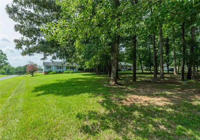 Photo 2 of Sale Pending at 4322 Oak Brk Ct, Trinity, NC 27370 | MLS# 1231379 | Listing updated on 2026-08-28