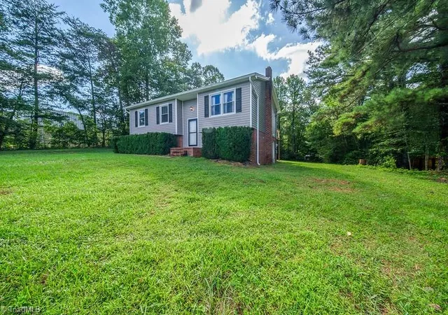 4th image of 181 White Pines Country Club Rd, Mount Airy, NC 27030 | MLS# 1231112