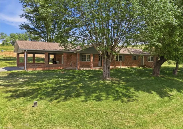 Homes for sale in Purlear, NC | 954 1 Parsonsville Rd, Purlear, NC 28665 | MLS# 1219777