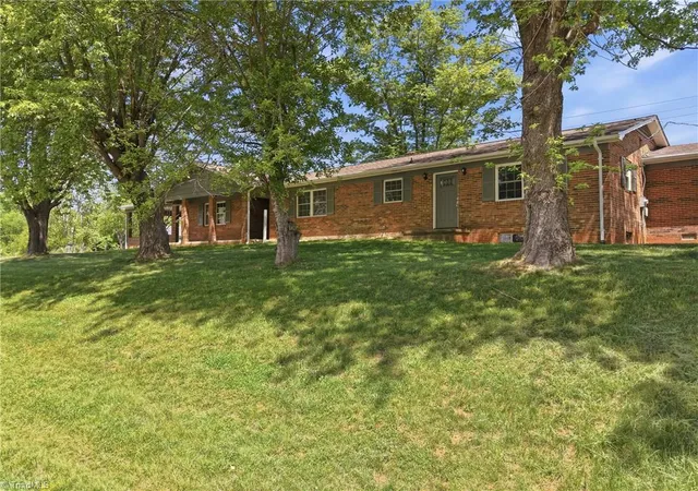Homes for sale in Purlear, NC | 954-1 Parsonsville Rd, Purlear, NC 28665 | MLS# 1219777
