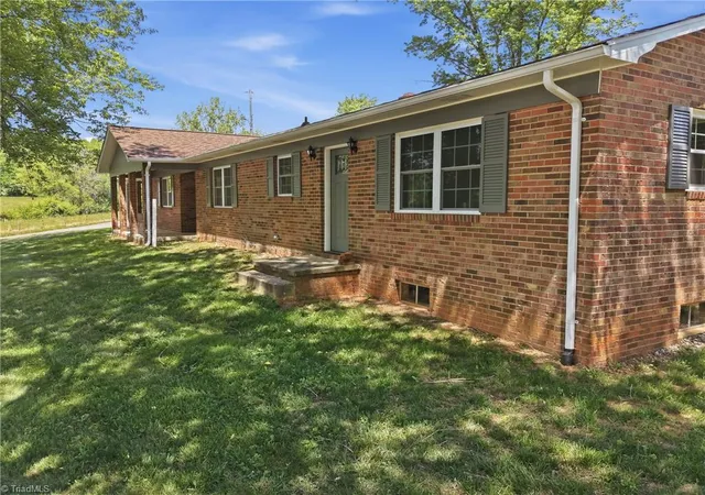 Homes for sale in Purlear, NC | 954-1 Parsonsville Rd, Purlear, NC 28665 | MLS# 1219777