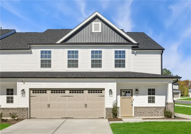 Photo 1 of Single family home for sale at 304 Goldberry Ln, Jamestown, NC 27282 | MLS# 1239163 | Listing updated on 2026-10-19