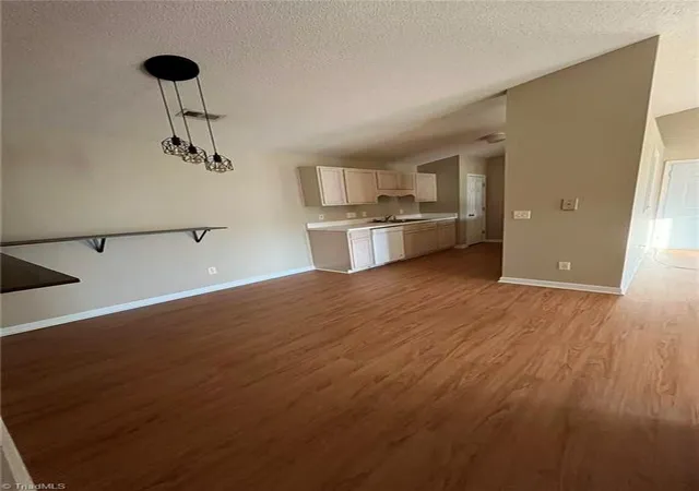 4th image of 7135 Friendly Ave #G, Greensboro, NC 27410 | MLS# 1205508