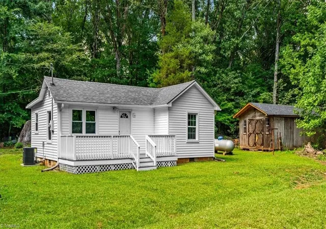 3rd image of 2512 & 2514 Pisgah Church Rd, Asheboro, NC 27205 | MLS# 1230540