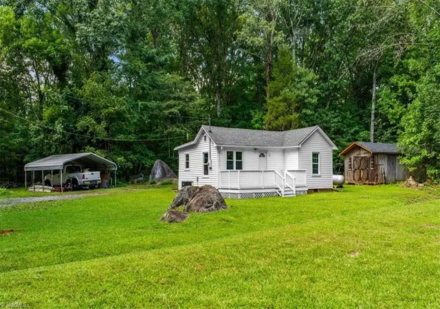 4th image of 2512 & 2514 Pisgah Church Rd, Asheboro, NC 27205 | MLS# 1230540