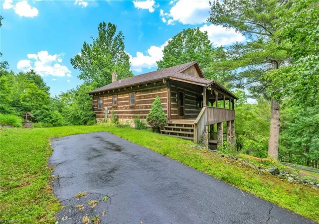 Photo 3 of Sale Pending at 1521 Nc Hwy 194, West Jefferson, NC 28694 | MLS# 1229320 | Listing updated on 2026-08-20