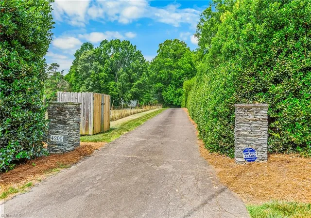Photo 3 of Single family home for sale at 4200 Clinard Rd, Clemmons, NC 27012 | MLS# 1225612 | Listing updated on 2026-09-13