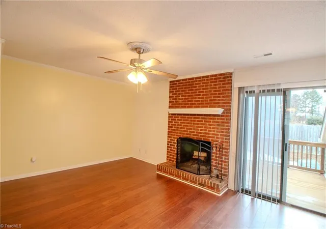 Photo 2 of Single family home for sale at 1121 Glendale Dr, Greensboro, NC 27406 | MLS# 1208812 | Listing updated on 2026-10-25