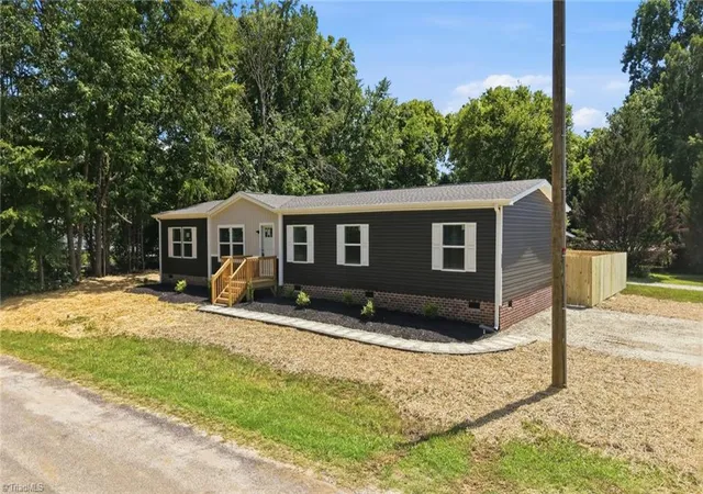 Photo 3 of Manufactured home for sale at 105 Elk Ln, Cooleemee, NC 27014 | MLS# 1229811 | Listing updated on 2026-09-04