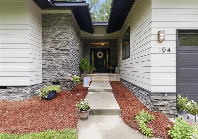 5th image of 104 Trafalgar Dr, Lexington, NC 27292 | MLS# 1229016