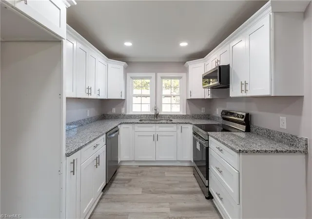 Photo 3 of Single family home for sale at 1517 Skeet Clb Rd, High Point, NC 27265 | MLS# 1226921 | Listing updated on 2026-09-11