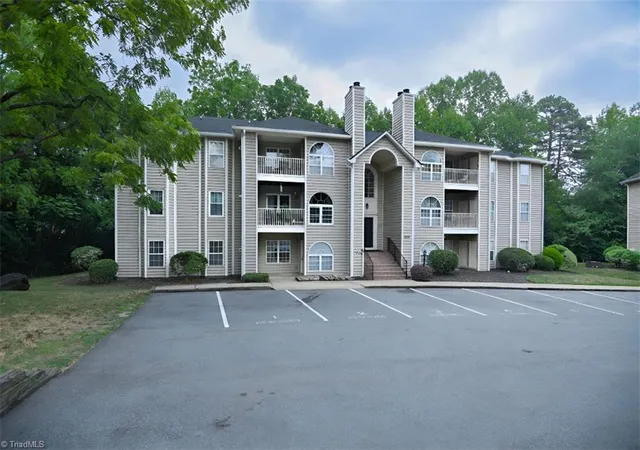 Photo 3 of Single family home for sale at 6704 W Friendly Ave #4D, Greensboro, NC 27410 | MLS# 1228342 | Listing updated on 2026-09-17