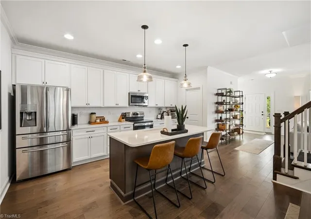 Photo 3 of Single family home for sale at 1744 Eastover Dr, Kernersville, NC 27284 | MLS# 1228415 | Listing updated on 2026-09-05