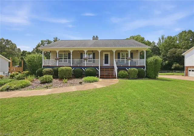 1st image of 264 Reedy Creek Ct, Lexington, NC 27295 | MLS# 1233073
