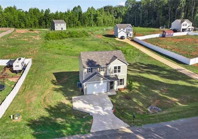 Photo 3 of Single family home for sale at 163 Paul Musgrave Rd, Lexington, NC 27292 | MLS# 1231560 | Listing updated on 2026-08-29