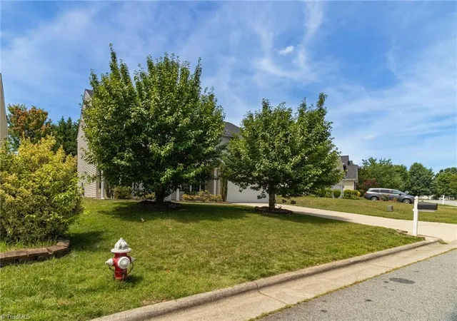3rd image of 3706 Single Leaf Cir, High Point, NC 27265 | MLS# 1225480