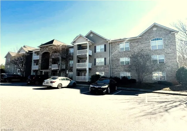 Homes for sale in Winston Salem, NC | 923 Windcastle Ln #105, Winston Salem, NC 27105 | MLS# 1220650