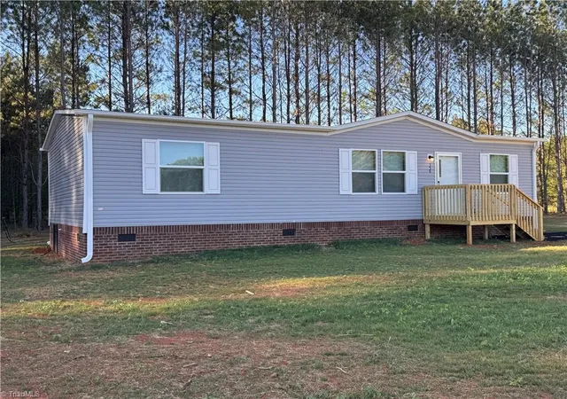 Homes for sale in Lexington, NC | 358 Ed Byerly Rd, Lexington, NC 27295 | MLS# 1225474