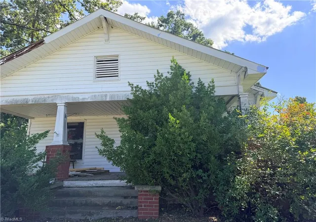 Photo 1 of Single family home for sale at 1534 Skeet Club Rd, High Point, NC 27265 | MLS# 1233642 | Listing updated on 2026-09-02