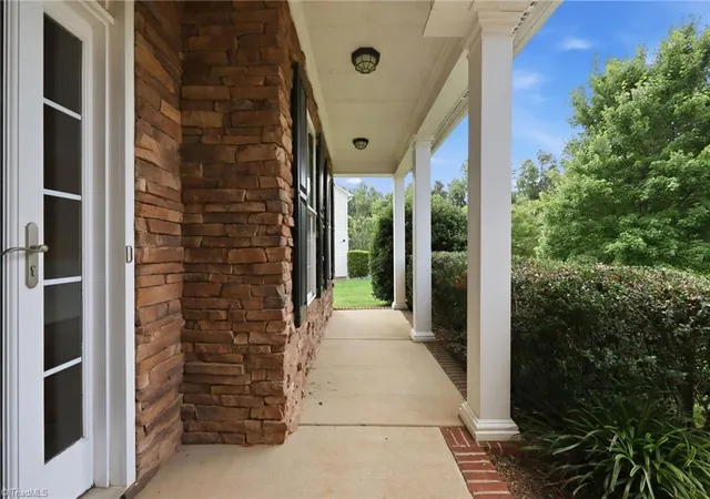 Photo 3 of Sale Pending at 2345 Rockland Cir, High Point, NC 27265 | MLS# 1230154 | Listing updated on 2026-09-15