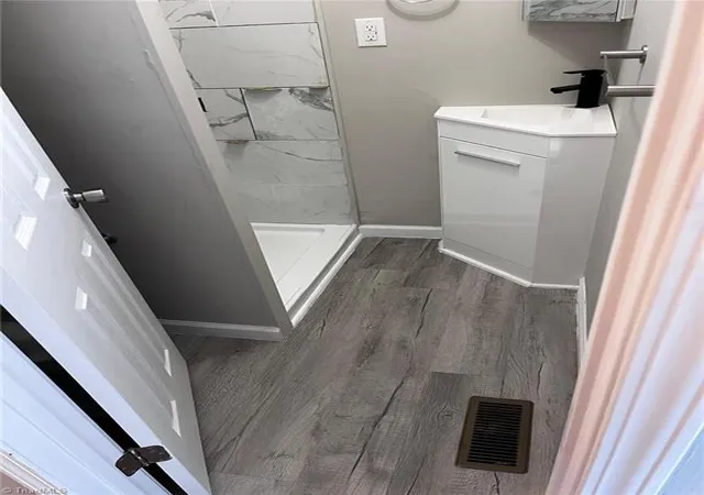 Photo 4 of Single family home for sale at 527 Denny St, High Point, NC 27262 | MLS# 1227455 | Listing updated on 2026-09-06