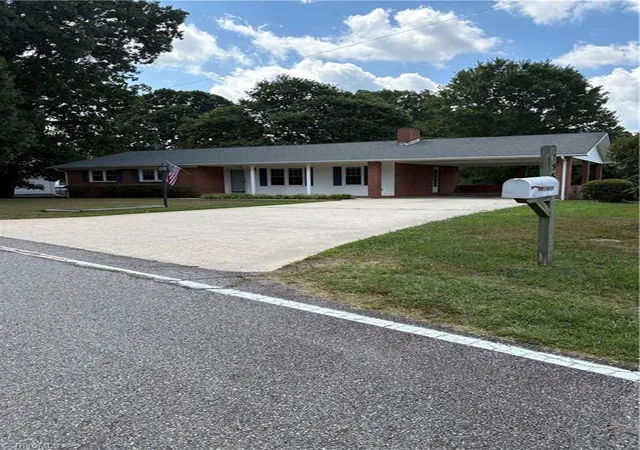 Homes for sale in North Wilkesboro, NC | 756 Welcome Home Ch Rd, North Wilkesboro, NC 28659 | MLS# 1227053