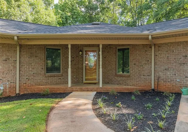 Photo 3 of Single family home for sale at 631 Mill Strm Ln, Lexington, NC 27292 | MLS# 1230569 | Listing updated on 2026-09-13