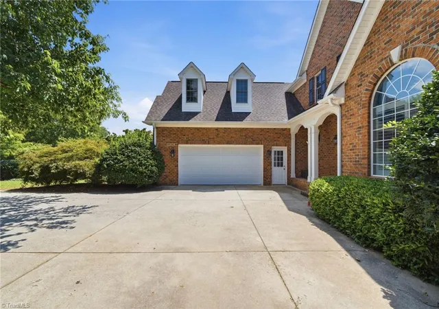 Photo 3 of Single family home for sale at 7493 Bethel View Ct, Oak Ridge, NC 27310 | MLS# 1233008 | Listing updated on 2026-09-30