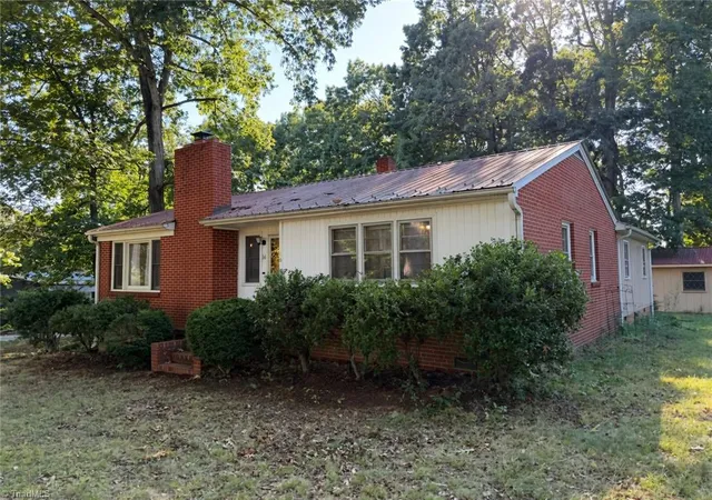 Photo 1 of Single family home for sale at 16 Vivian St, Thomasville, NC 27360 | MLS# 1234144 | Listing updated on 2026-09-19