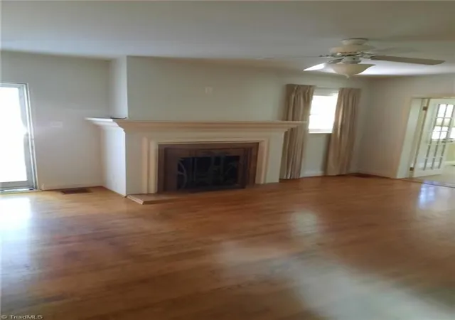 Photo 3 of Single family home for sale at 5810 Woodcliff Dr, Greensboro, NC 27410 | MLS# 1225658 | Listing updated on 2026-09-30