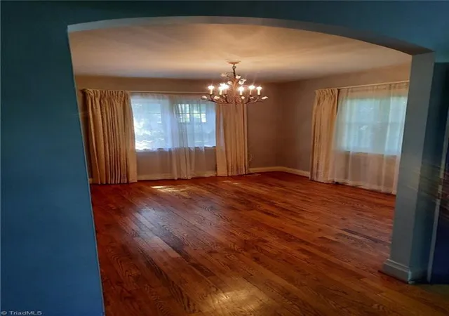 Photo 4 of Single family home for sale at 5810 Woodcliff Dr, Greensboro, NC 27410 | MLS# 1225658 | Listing updated on 2026-09-30