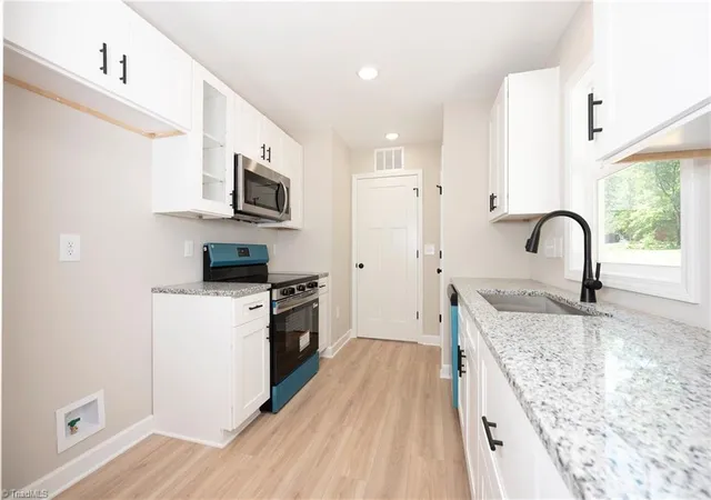 4th image of 1878 Gyro Dr, Winston Salem, NC 27127 | MLS# 1220624