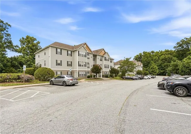 Homes for sale in High Point, NC | 6117 Hedgecock Cir #2D, High Point, NC 27265 | MLS# 1225670