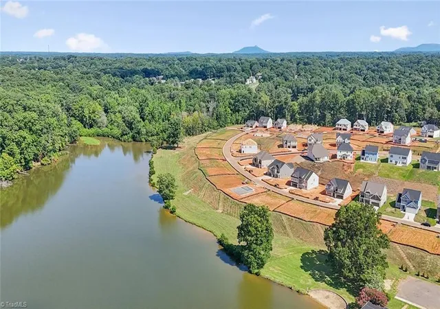 5th image of 4622 Hanes Lake Dr, Winston Salem, NC 27106 | MLS# 1223553