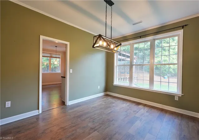 Photo 3 of Single family home for sale at 19 Crestbrook Ct, Greensboro, NC 27455 | MLS# 1229878 | Listing updated on 2026-10-07