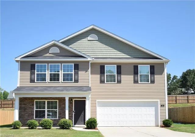 Photo 1 of Single family home for sale at 164 Sparrow Ln, Lexington, NC 27295 | MLS# 1227748 | Listing updated on 2026-09-27