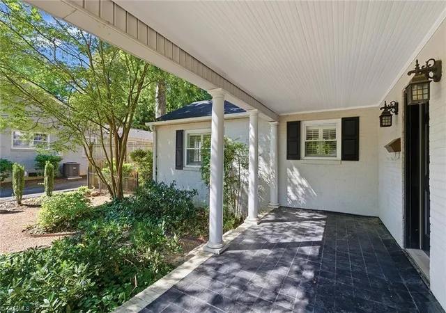 4th image of 1920 Robinhood Rd, Winston Salem, NC 27104 | MLS# 1223372