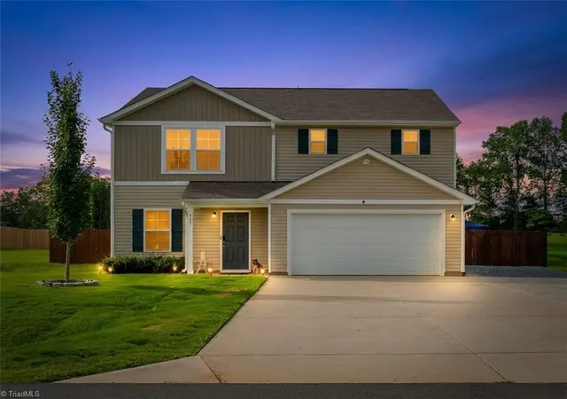 Photo 2 of Sale Pending at 417 Sundial Dr, Lexington, NC 27295 | MLS# 1233465 | Listing updated on 2026-09-01