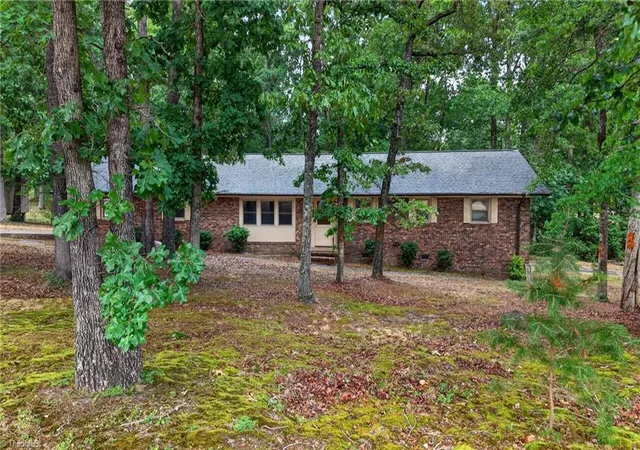 3rd image of 5325 Audrey Rd, Greensboro, NC 27406 | MLS# 1224848