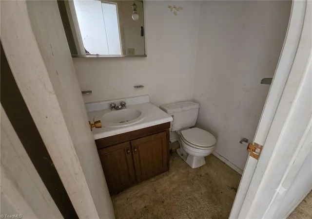 5th image of 217 Village Ln #H, Greensboro, NC 27409 | MLS# 1225123