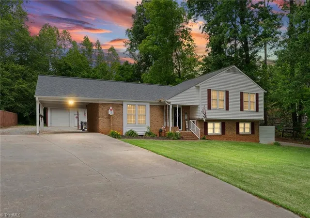 Homes for sale in Reidsville, NC | 201 Kingwood Rd, Reidsville, NC 27320 | MLS# 1219262