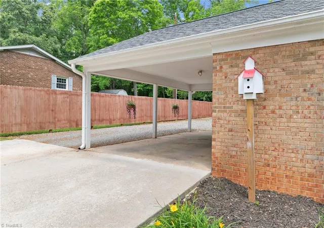 Homes for sale in Reidsville, NC | 201 Kingwood Rd, Reidsville, NC 27320 | MLS# 1219262